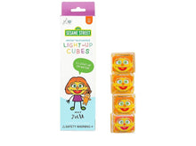 Charger l'image dans la galerie, Paque de 4 cubes qui ILLUMINENT DANS L'EAU - Licensed Light Up Cubes - Sesame Street JULIA
