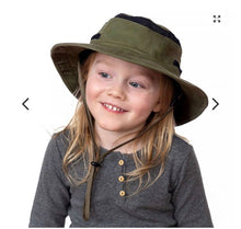 Charger l'image dans la galerie, Chapeau JASPER Army Green - 50+ UPF 100% coton - Ajustable XL - 5-12 ans et +
