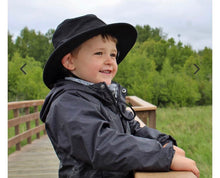 Charger l'image dans la galerie, Chapeau JASPER Black - 50+ UPF 100% coton - Ajustable XL - 5-12 ans et +
