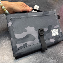 Charger l'image dans la galerie, Tapis a langer pliable
