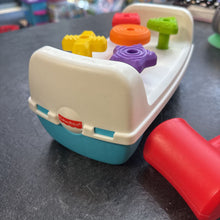 Charger l'image dans la galerie, Jouet a cogner avec marteau en PLASTIQUE
