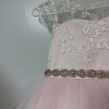 Charger l'image dans la galerie, COMME NEUF Collection DESIGNER - Robe + acces extention manches CHIC 8 ans
