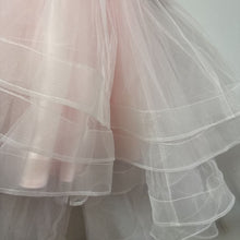 Charger l'image dans la galerie, COMME NEUF Collection DESIGNER - Robe + acces extention manches CHIC 8 ans
