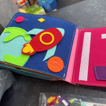 Charger l'image dans la galerie, jouet activites texture en tissus- pour apprendre
