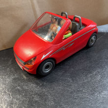 Charger l'image dans la galerie, VINTAGE - Voiture AVEC 2 figurines
