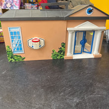 Charger l'image dans la galerie, VINTAGE- COMPLET- JOUET RARE - Salle de classe AVEC figurines + mobilier + acces
