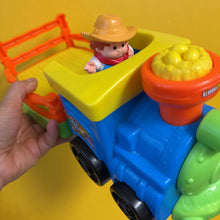 Charger l'image dans la galerie, Train de ferme avec 1 figurine fait bruit
