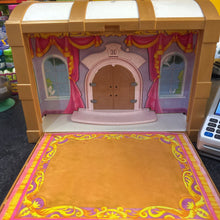 Charger l'image dans la galerie, VINTAGE -TRES BON ETAT jouet RARE - Kit coffret de princesses AVEC 5 figurines et BCP d accessoires
