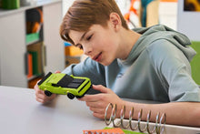 Charger l'image dans la galerie, La voiture sport Dodge Challenger SRT Hellcat - 77237
