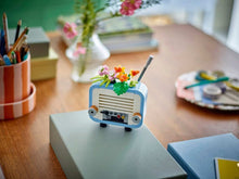 Charger l'image dans la galerie, Le tourne-disque avec des fleurs - 31172
