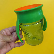 Charger l'image dans la galerie, Tasse d'apprentissage avec poignee
