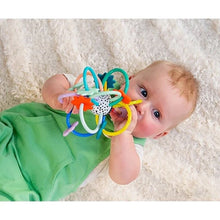 Charger l'image dans la galerie, Jouet de dentition et hochet - Loop D' Loop Infant Rattle
