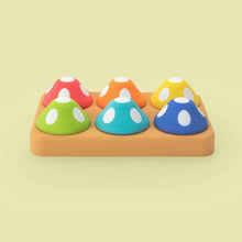 Charger l'image dans la galerie, Jouet trieur de formes et emotions CHAMPIGNONS - Mischievous Matching Mushrooms
