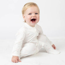 Charger l'image dans la galerie, Pyjama à pattes - Bamboo Footed Sleepers - VINTAGE Bows 0-3 mois
