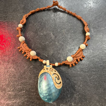 Charger l'image dans la galerie, TEL QUEL collier de princesse moana (Pas de lumiere)
