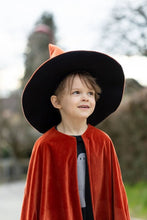 Charger l'image dans la galerie, DEGUISEMENT 2 pcs - Cape et chapeau de sorcier - Autumn Embers Wizard Cape and Hat - 4-6 ans
