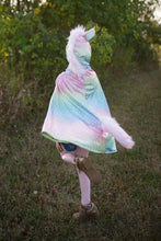 Charger l'image dans la galerie, DEGUISEMENT 1 pc Cape de licorne / dragon REVERSIBLE - Reversible Unicorn Dragon Cape - 5-6 ans

