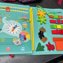 Charger l'image dans la galerie, COMPLET Jeu MONTESSORI Cartable d'activites en TISSU
