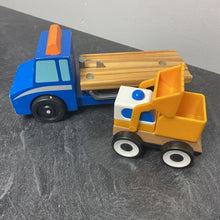 Charger l'image dans la galerie, Camion transporteur + 1 Petite camion en BOIS
