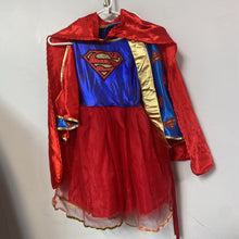 Charger l'image dans la galerie, DEGUISEMENT 4 mcs Robe + 2 capes + cinture WONDER GIRL +/- 6-8 ans
